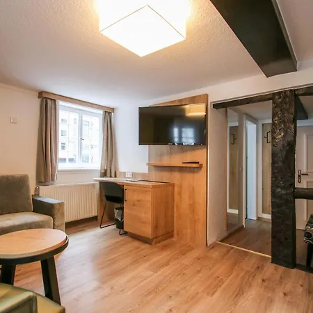 فندق Zur Alten Krone