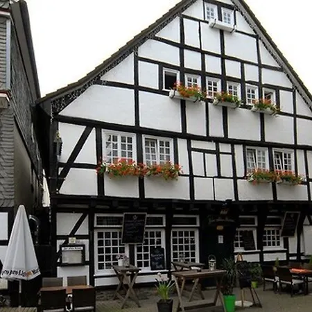 Zur Alten Krone 3* Hattingen