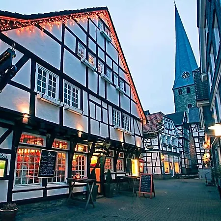 Zur Alten Krone 3*