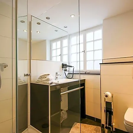 Zur Alten Krone Hotel 3*